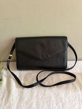 Vintage Giani Bernini Black Leather Envelope Crossbody Bag | Gold Hardware